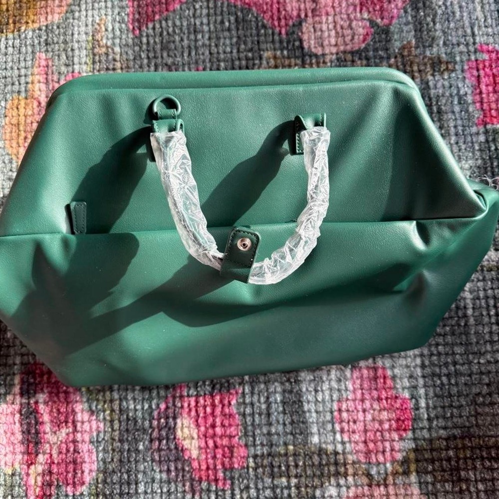 BÉIS x Wicked Weekender Bag Wicked Green Emerald NWT Limited Edition
